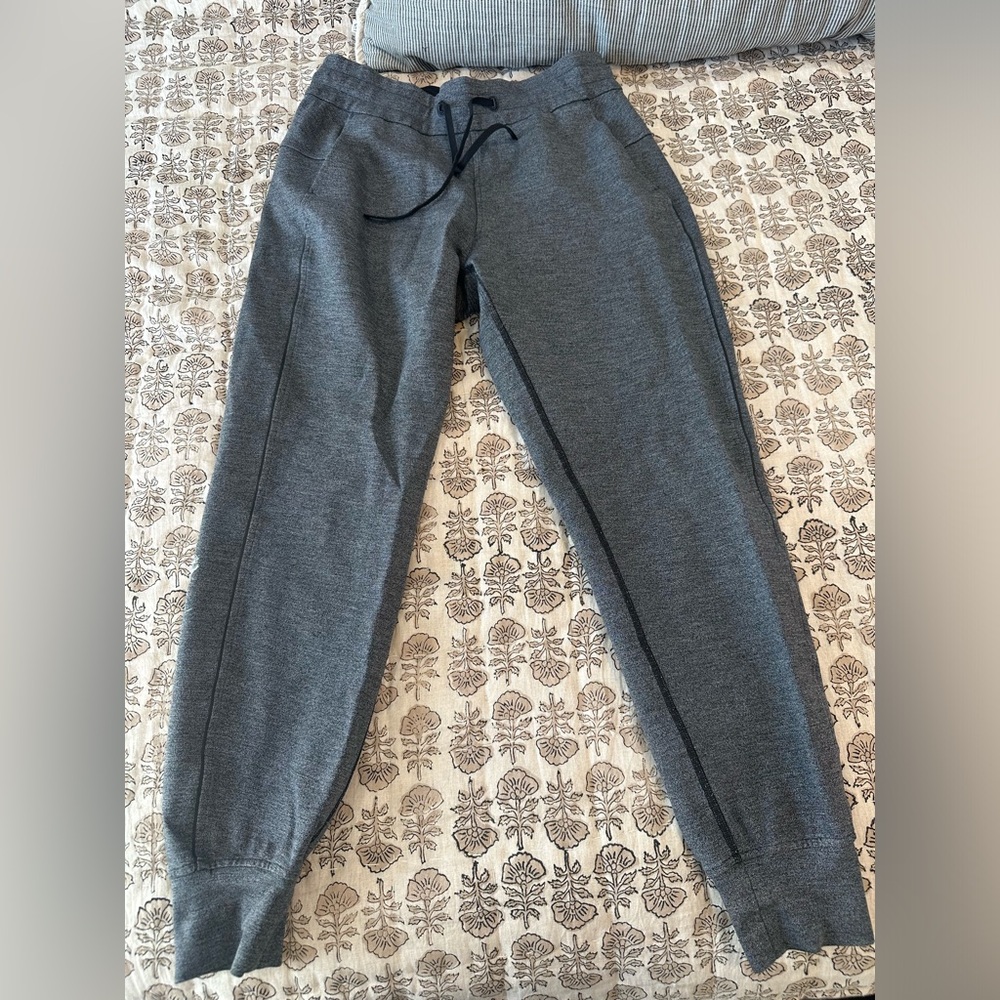 Lululemon joggers